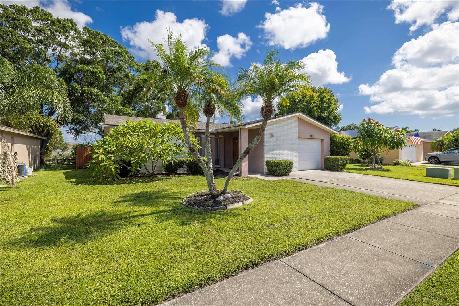 6355 102ND TERRACE N, Pinellas Park, FL 33782 Large front yard