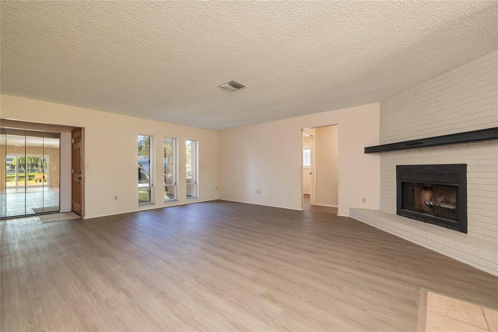 6355 102ND TERRACE N, Pinellas Park, FL 33782 6355 102ND TERRACE N, Pinellas Park, FL 33782