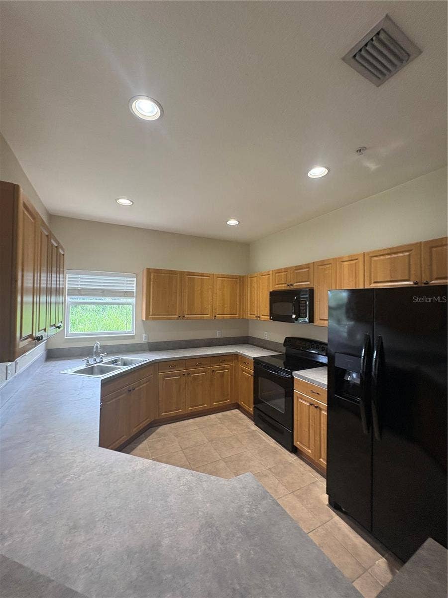 4628 1ST AVENUE E, Palmetto, FL 34221 4628 1ST AVENUE E, Palmetto, FL 34221