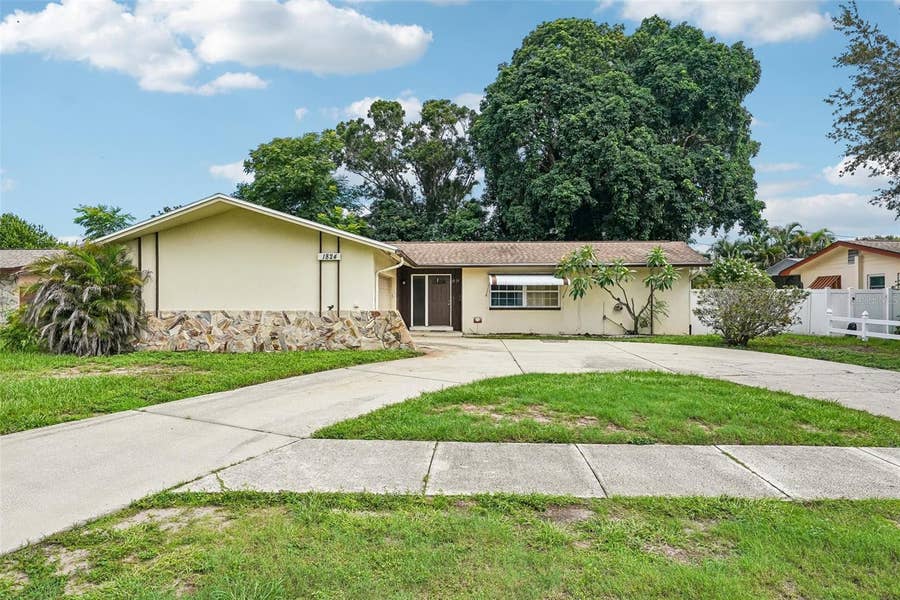 Property photo for 1824 NURSERY ROAD, Clearwater, FL