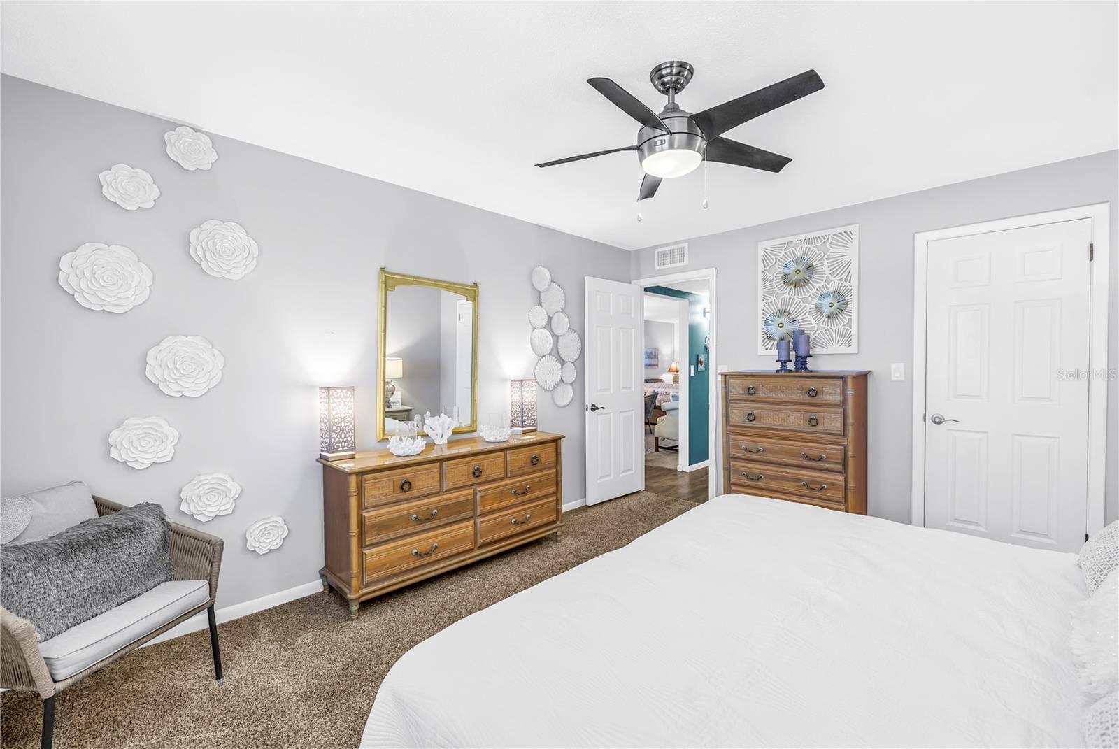 5575 GULF BOULEVARD, #426, St Pete Beach, FL 33706 5575 GULF BOULEVARD, #426, St Pete Beach, FL 33706