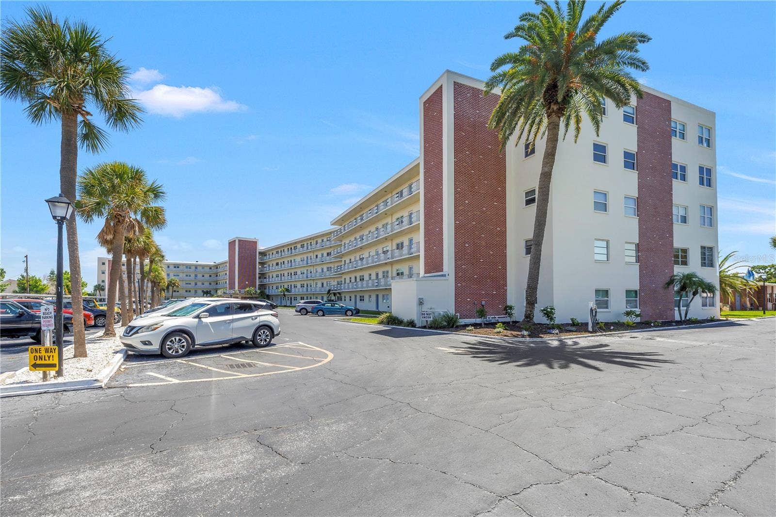 5575 GULF BOULEVARD, #426, St Pete Beach, FL 33706 5575 GULF BOULEVARD, #426, St Pete Beach, FL 33706