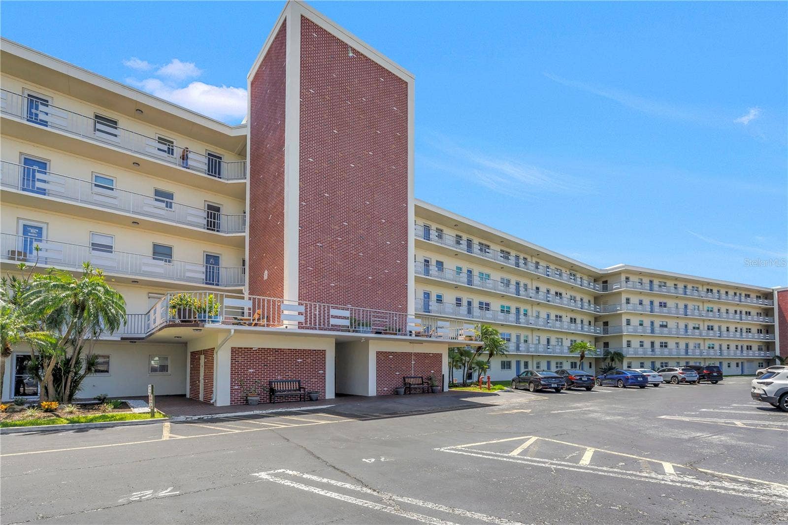 5575 GULF BOULEVARD, #426, St Pete Beach, FL 33706 5575 GULF BOULEVARD, #426, St Pete Beach, FL 33706