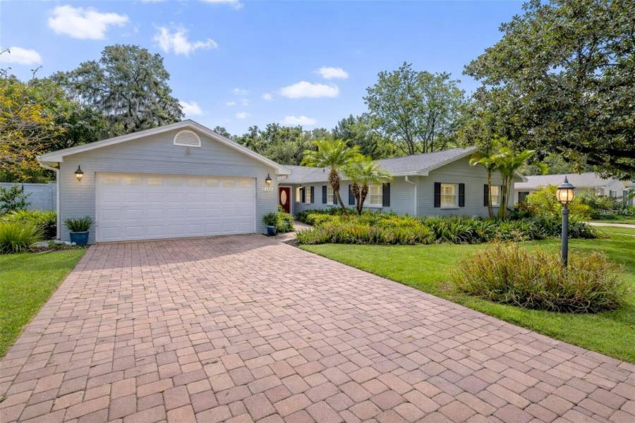 Property photo for 2102 W KYRA DRIVE, Tampa, FL