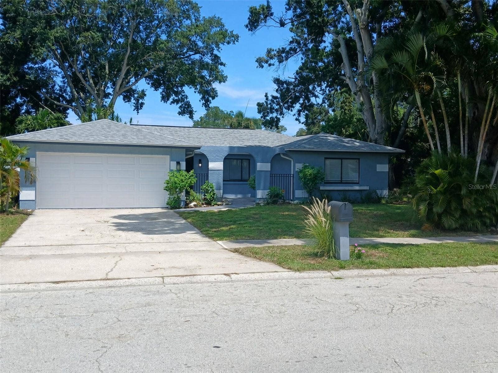 12033 KAY DRIVE, Seminole, FL 33772 12033 KAY DRIVE, Seminole, FL 33772