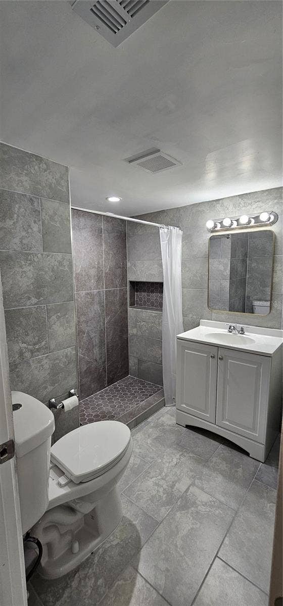 301 87TH AVENUE, #106, St Pete Beach, FL 33706 Bathroom 2