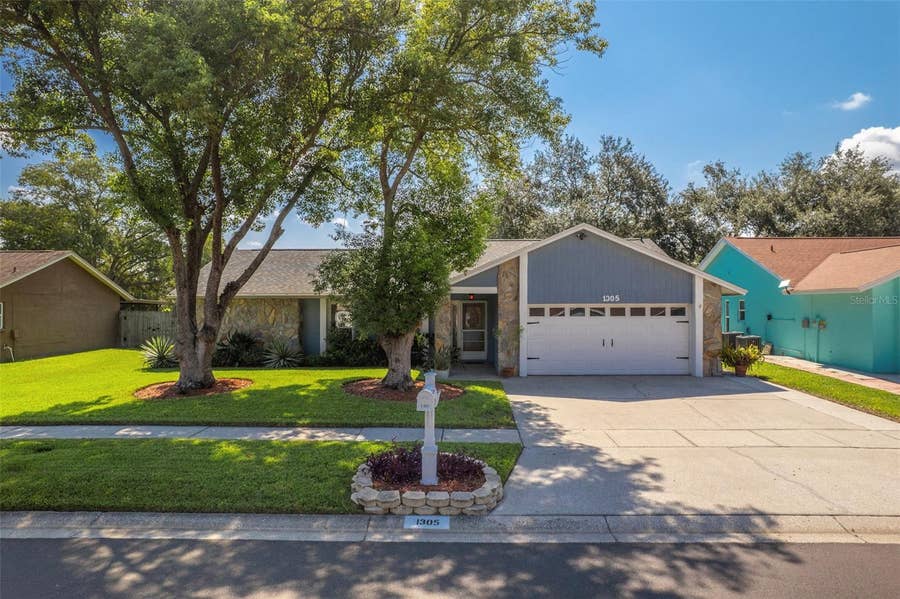 Property photo for 1305 WINDJAMMER PLACE, Valrico, FL