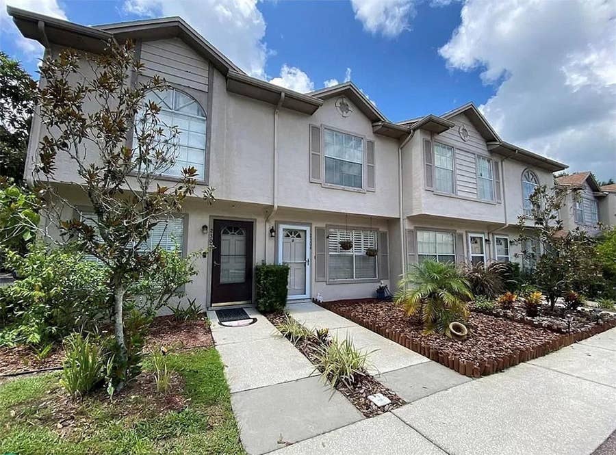 Property photo for 2304 FLETCHERS POINT CIRCLE, Tampa, FL