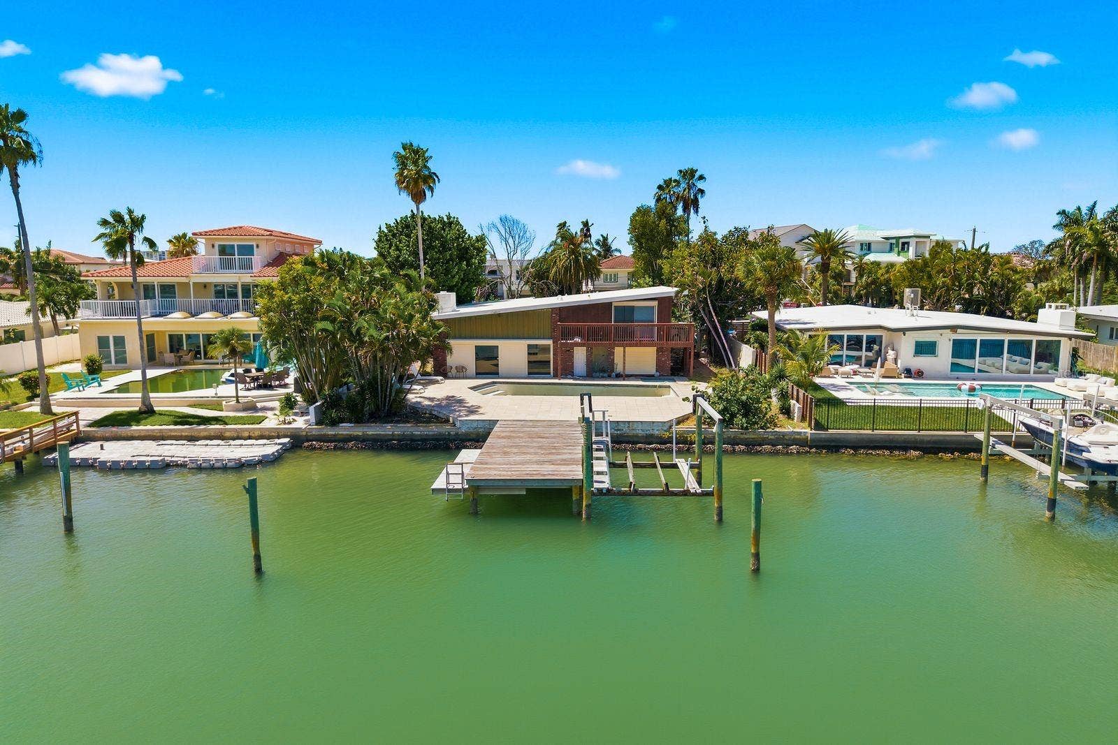 31 DOLPHIN DRIVE, Treasure Island, FL 33706