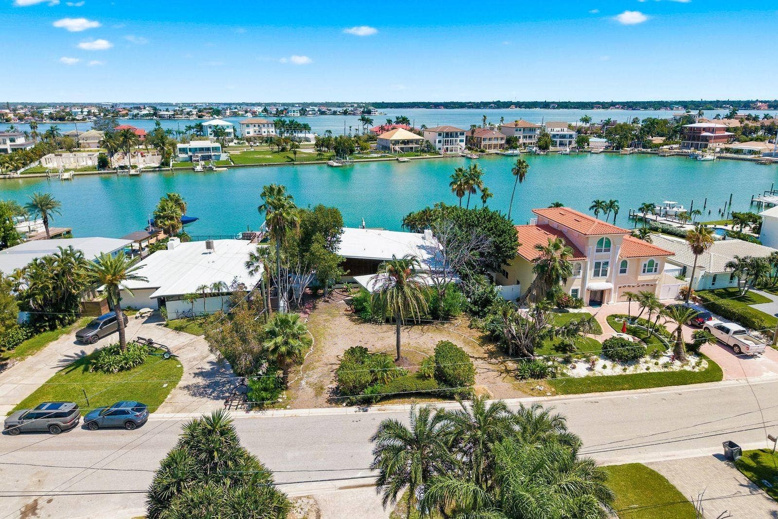 31 DOLPHIN DRIVE, Treasure Island, FL 33706