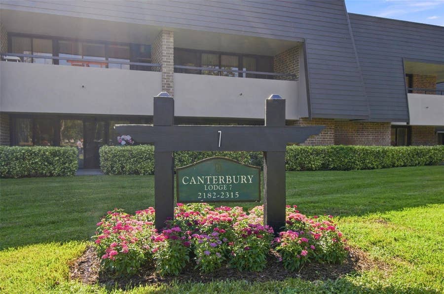 Property photo for 36750 US HIGHWAY 19 N, #04-130, Palm Harbor, FL