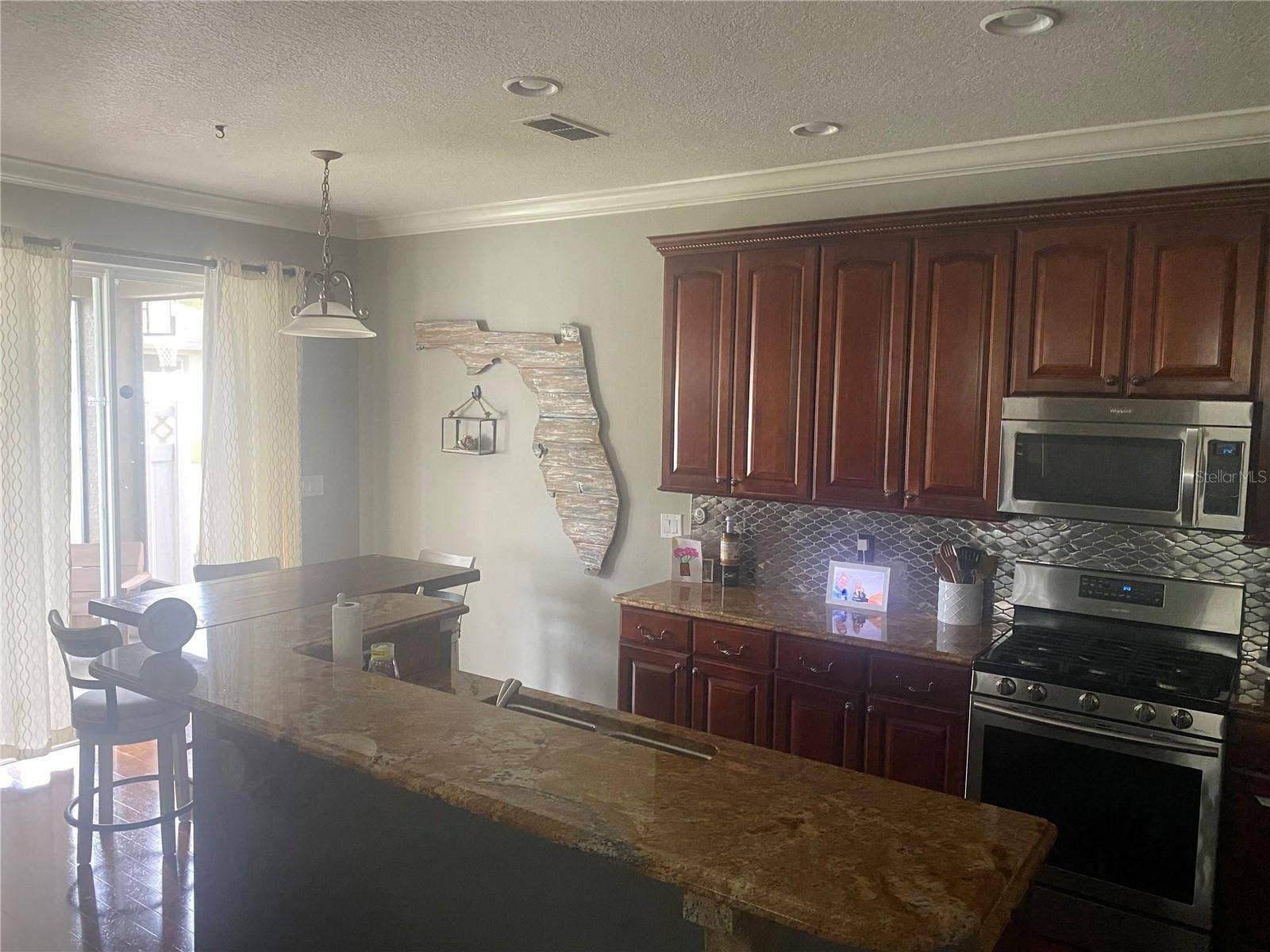 108 W LAKE VICTORIA CIRCLE, Deland, FL 32724 108 W LAKE VICTORIA CIRCLE, Deland, FL 32724