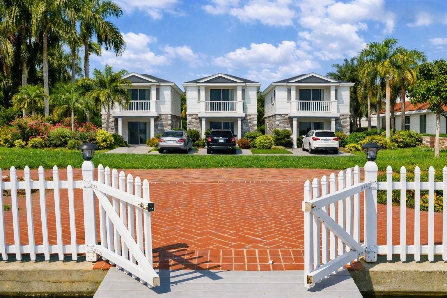 11855 1ST STREET E, Treasure Island, FL 33706 Three unit possibility