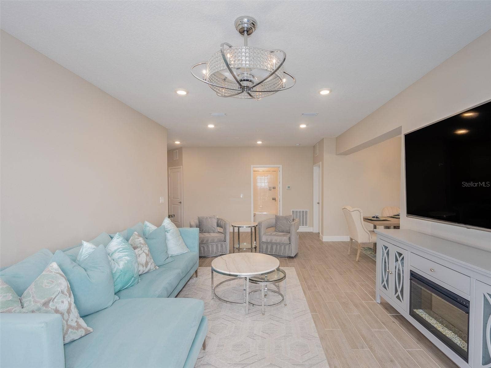 7517 LAUREATE BOULEVARD, #4303, Orlando, FL 32827 7517 LAUREATE BOULEVARD, #4303, Orlando, FL 32827