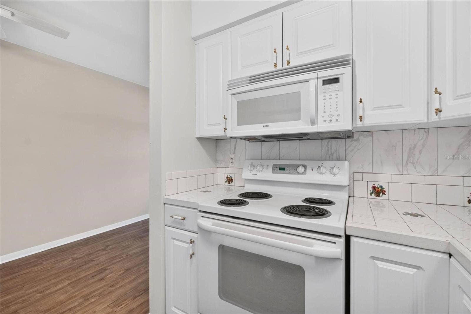 138 36TH AVENUE N, #208 W, St Petersburg, FL 33704 138 36TH AVENUE N, #208 W, St Petersburg, FL 33704