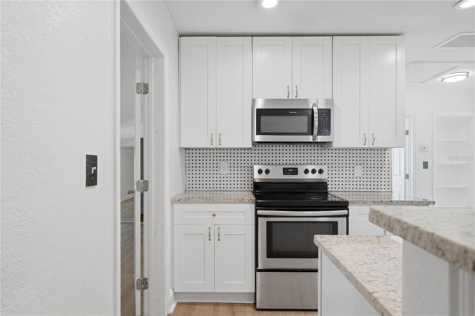2861 17TH AVENUE N, St Petersburg, FL 33713