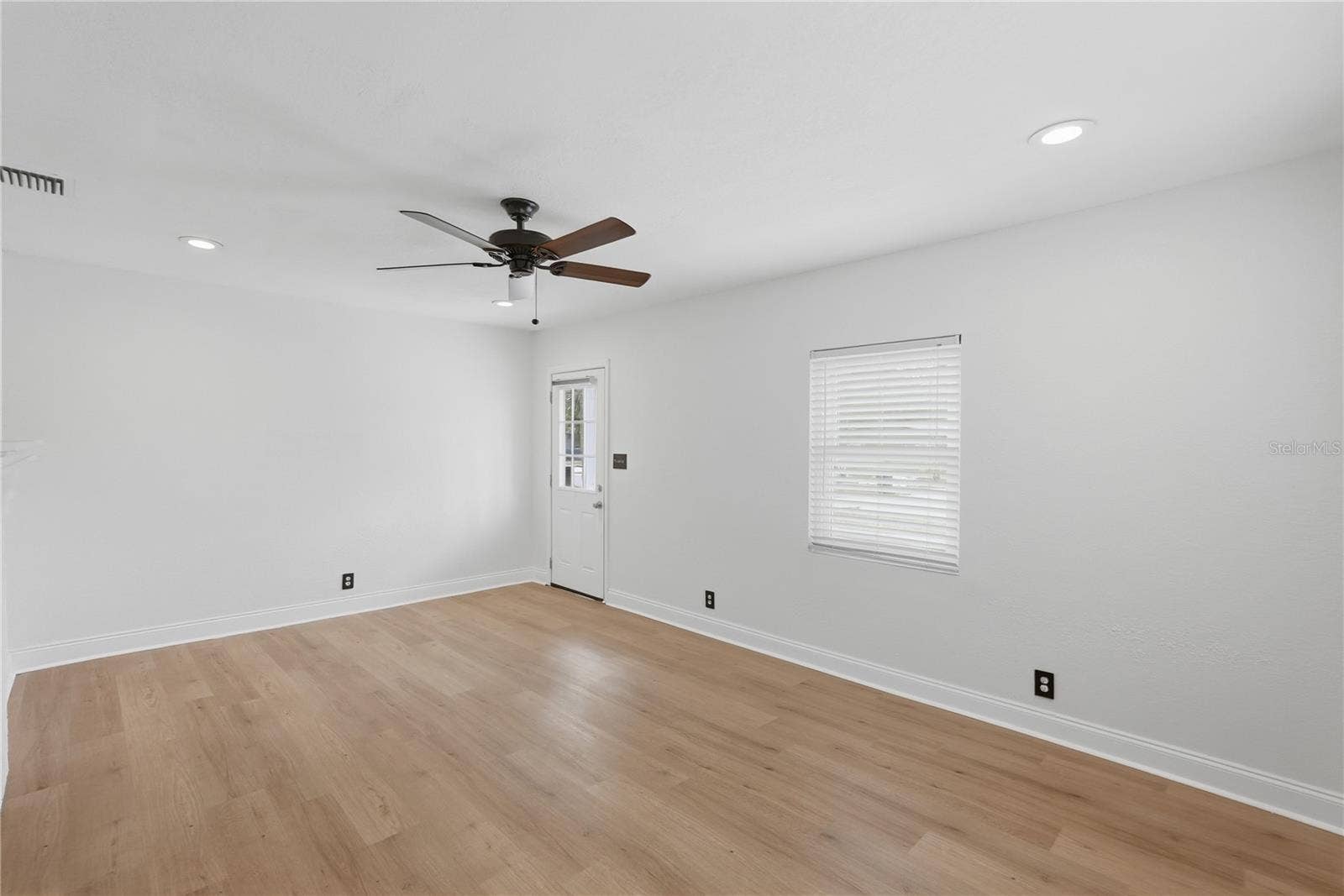 2861 17TH AVENUE N, St Petersburg, FL 33713