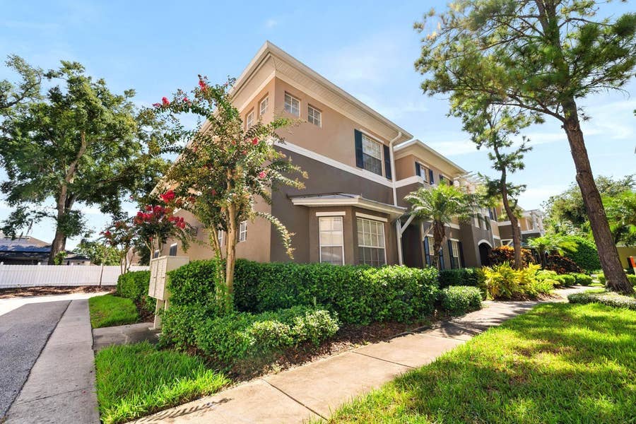 Property photo for 7435 ARLINGTON GROVE CIRCLE, Tampa, FL