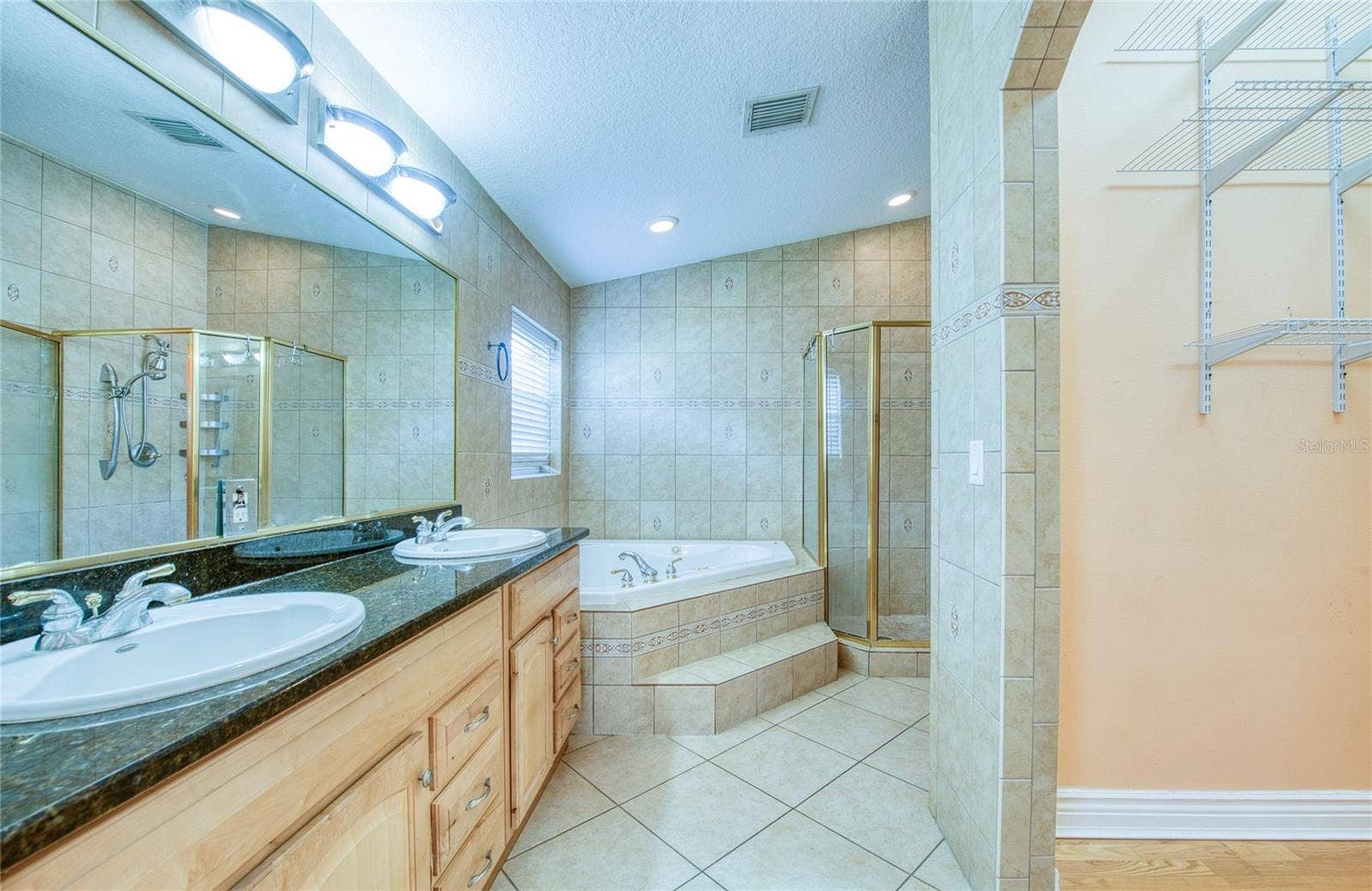 Master bathroom. (1)