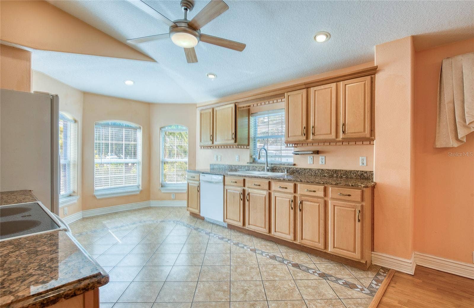 Kitchen. (2)