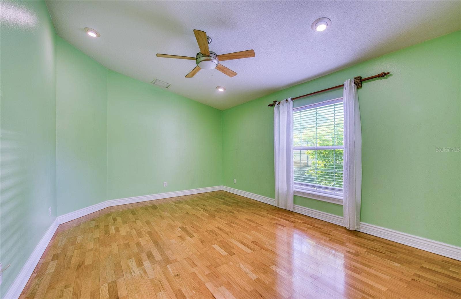 Bedroom 3. (1)