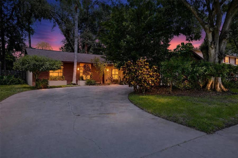 Property photo for 4015 DELLBROOK DRIVE, Tampa, FL