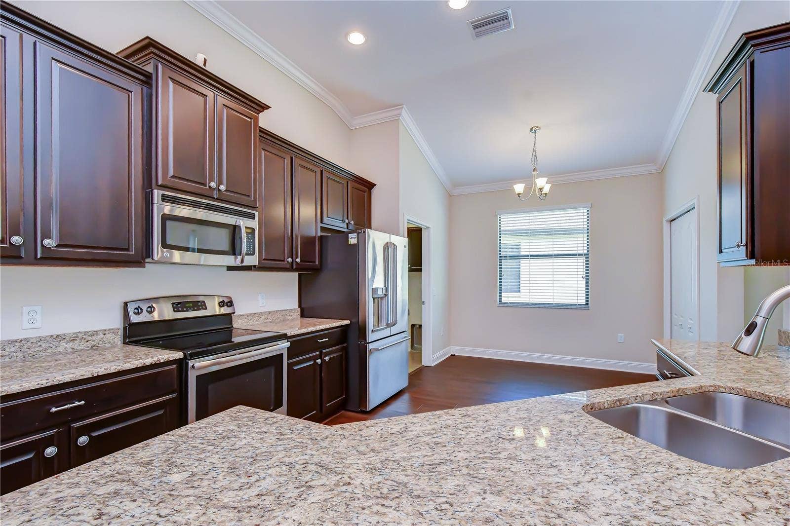 826 VINO VERDE CIRCLE, Brandon, FL 33511 826 VINO VERDE CIRCLE, Brandon, FL 33511