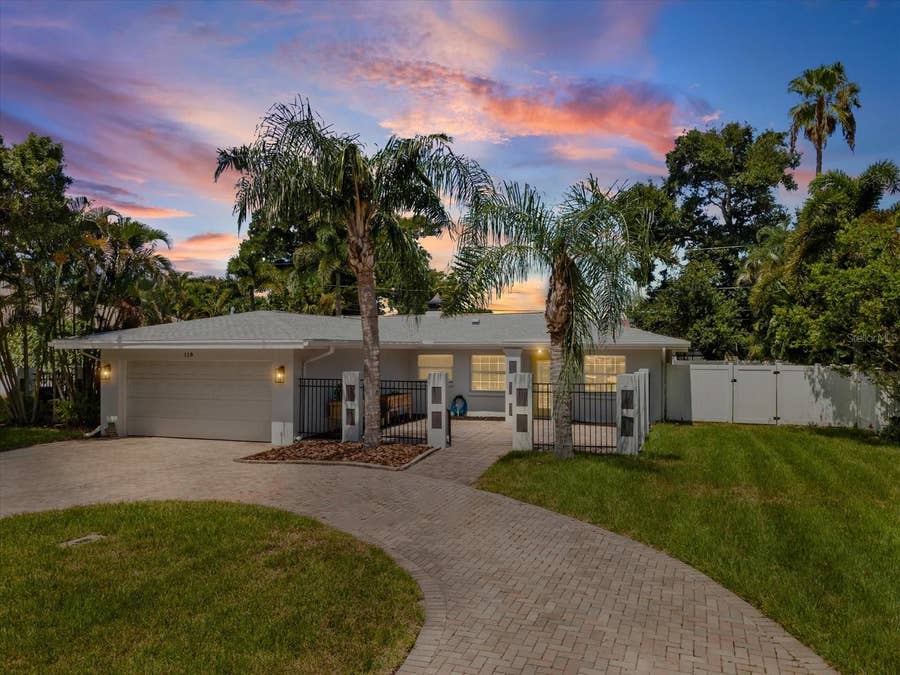 Property photo for 118 LIVE OAK LANE, Largo, FL