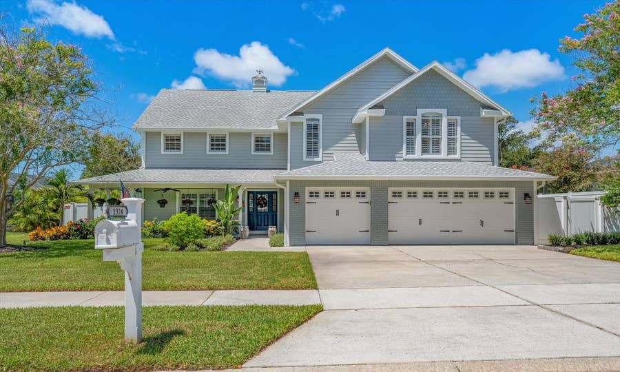 Property photo for 1924 DUNLOE CIRCLE, Dunedin, FL
