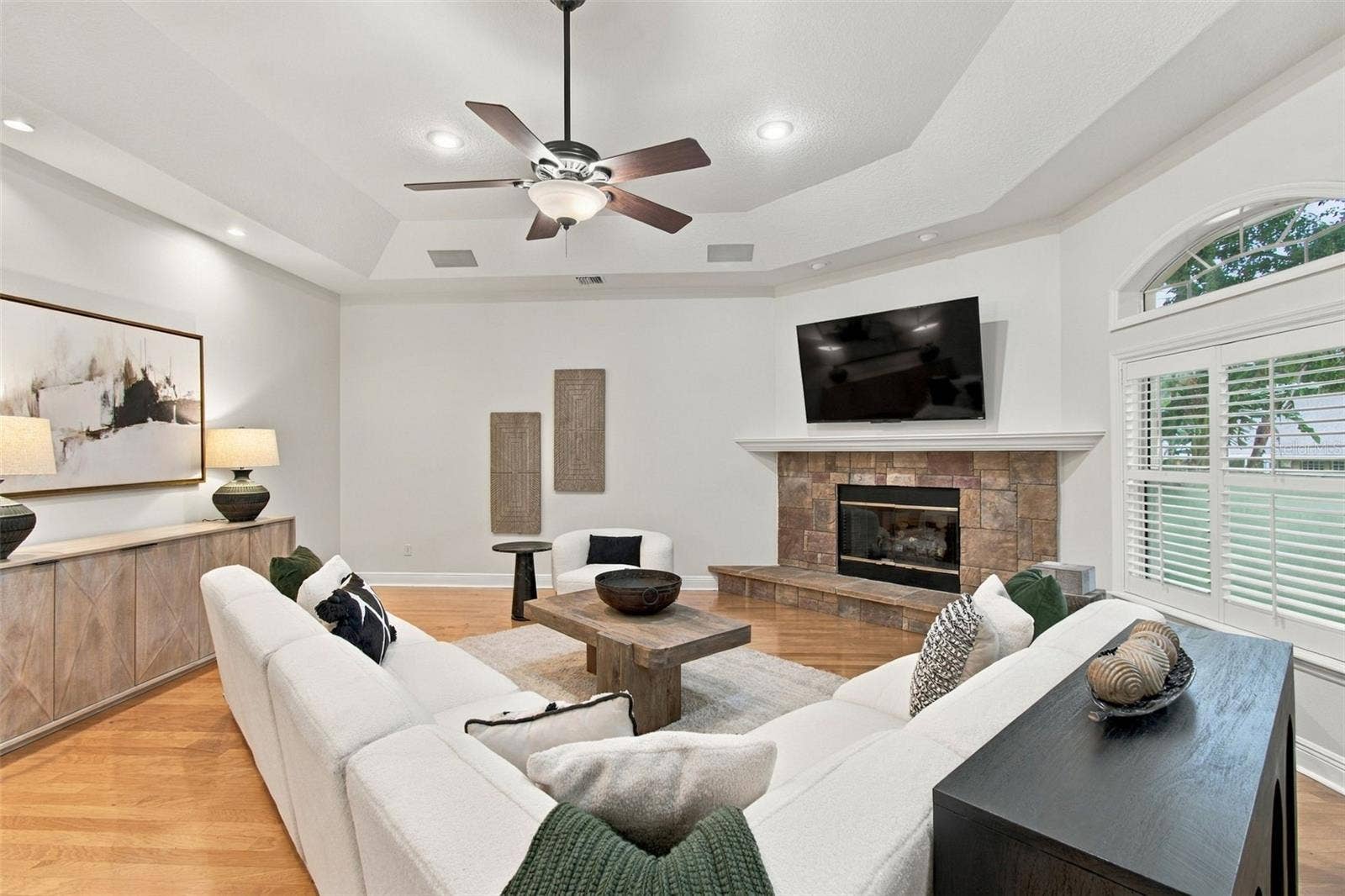 816 CITRUS WOOD LANE, Valrico, FL 33594