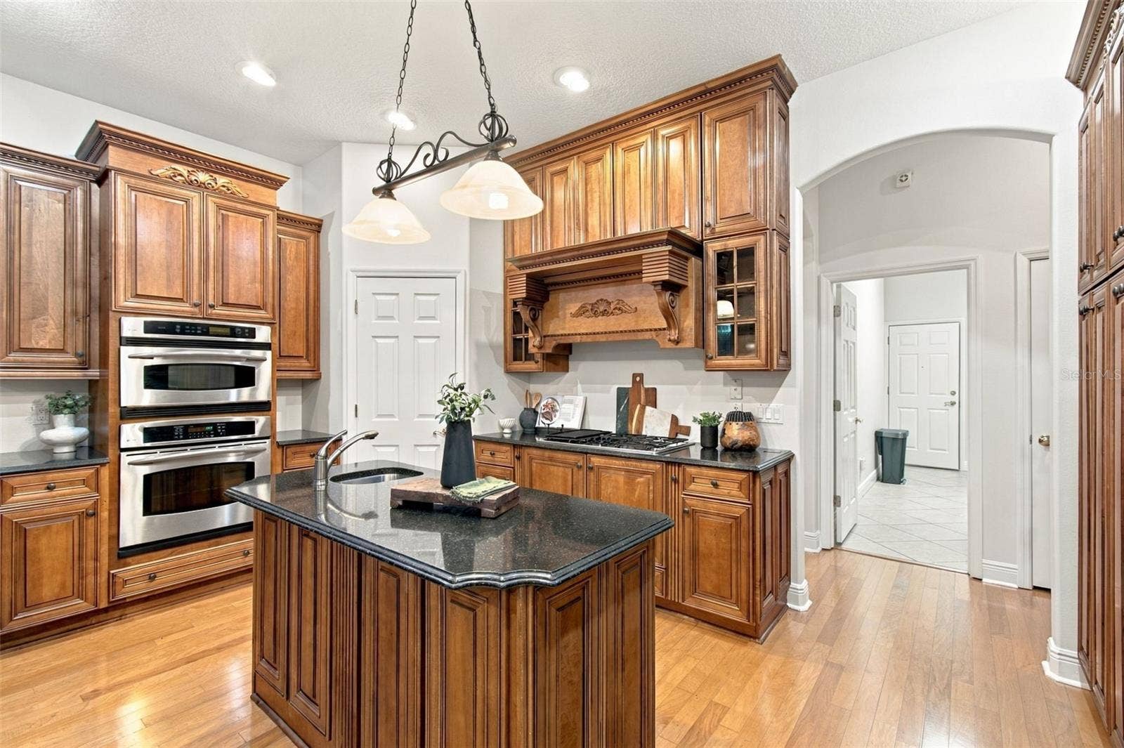816 CITRUS WOOD LANE, Valrico, FL 33594