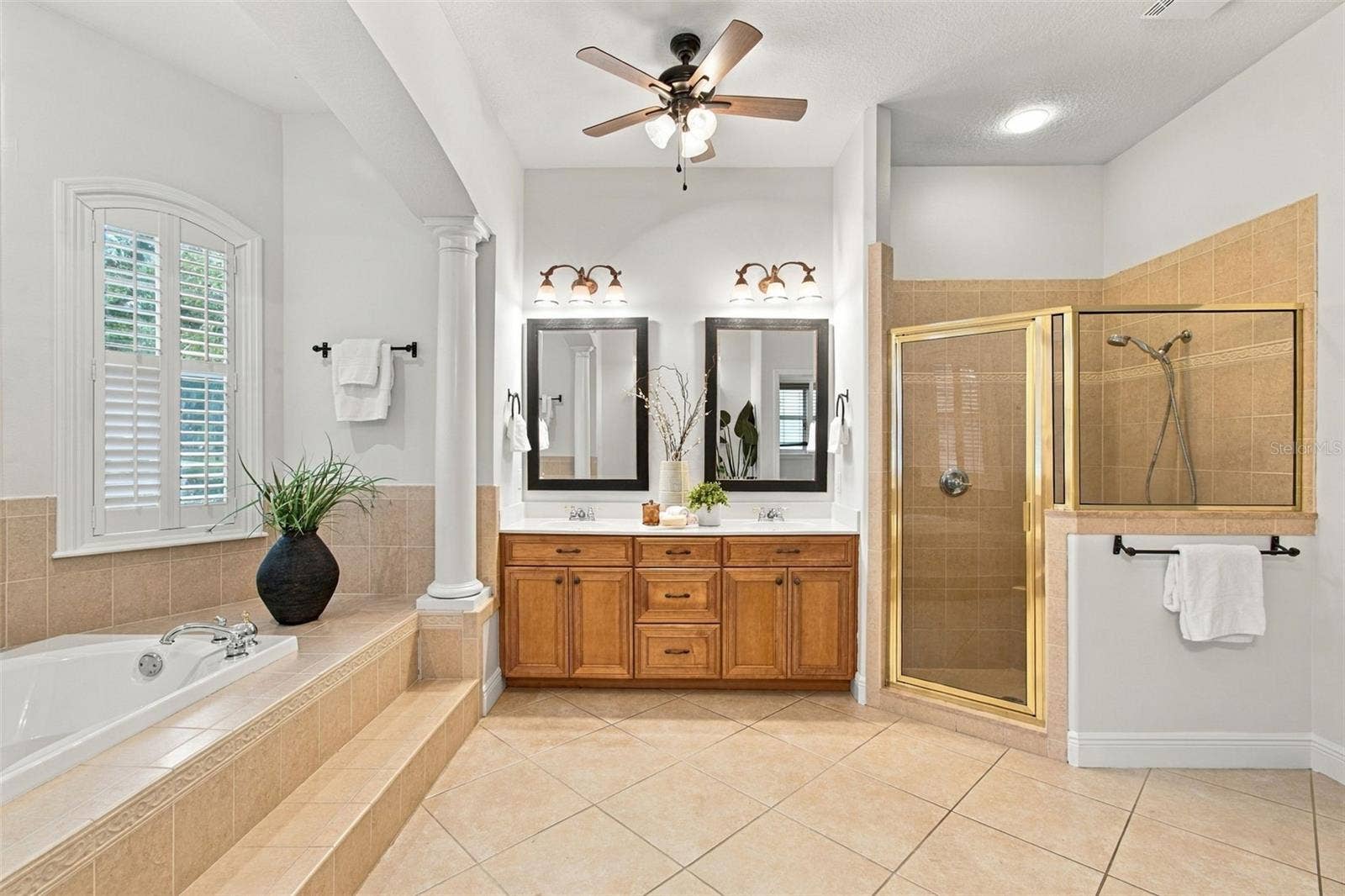 816 CITRUS WOOD LANE, Valrico, FL 33594