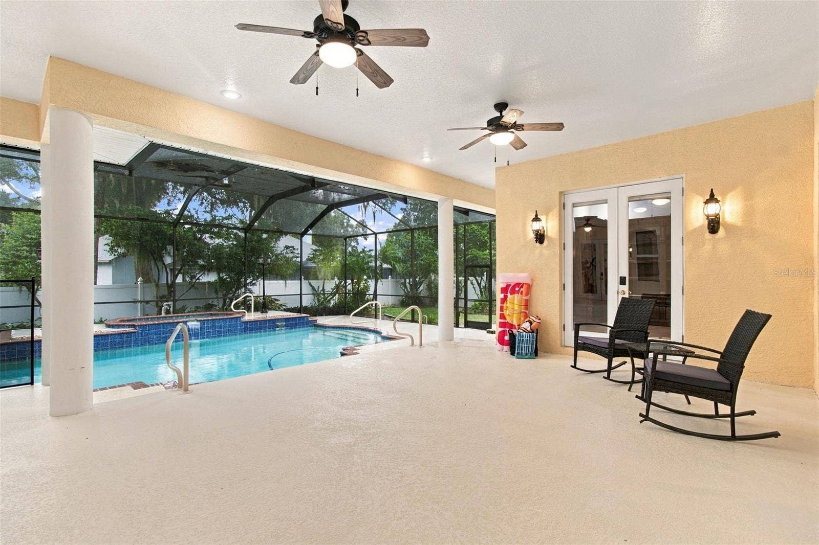 816 CITRUS WOOD LANE, Valrico, FL 33594