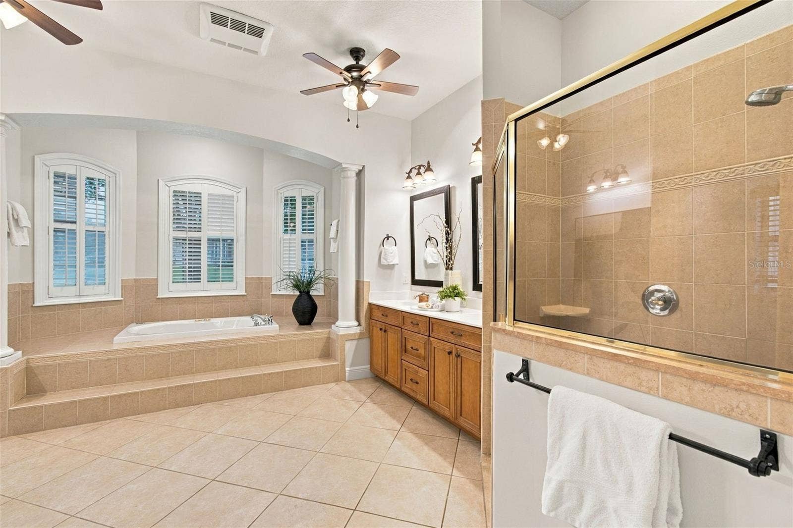816 CITRUS WOOD LANE, Valrico, FL 33594