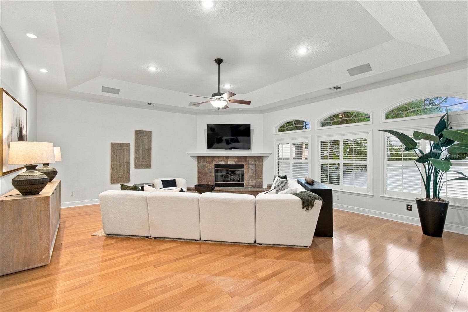 816 CITRUS WOOD LANE, Valrico, FL 33594