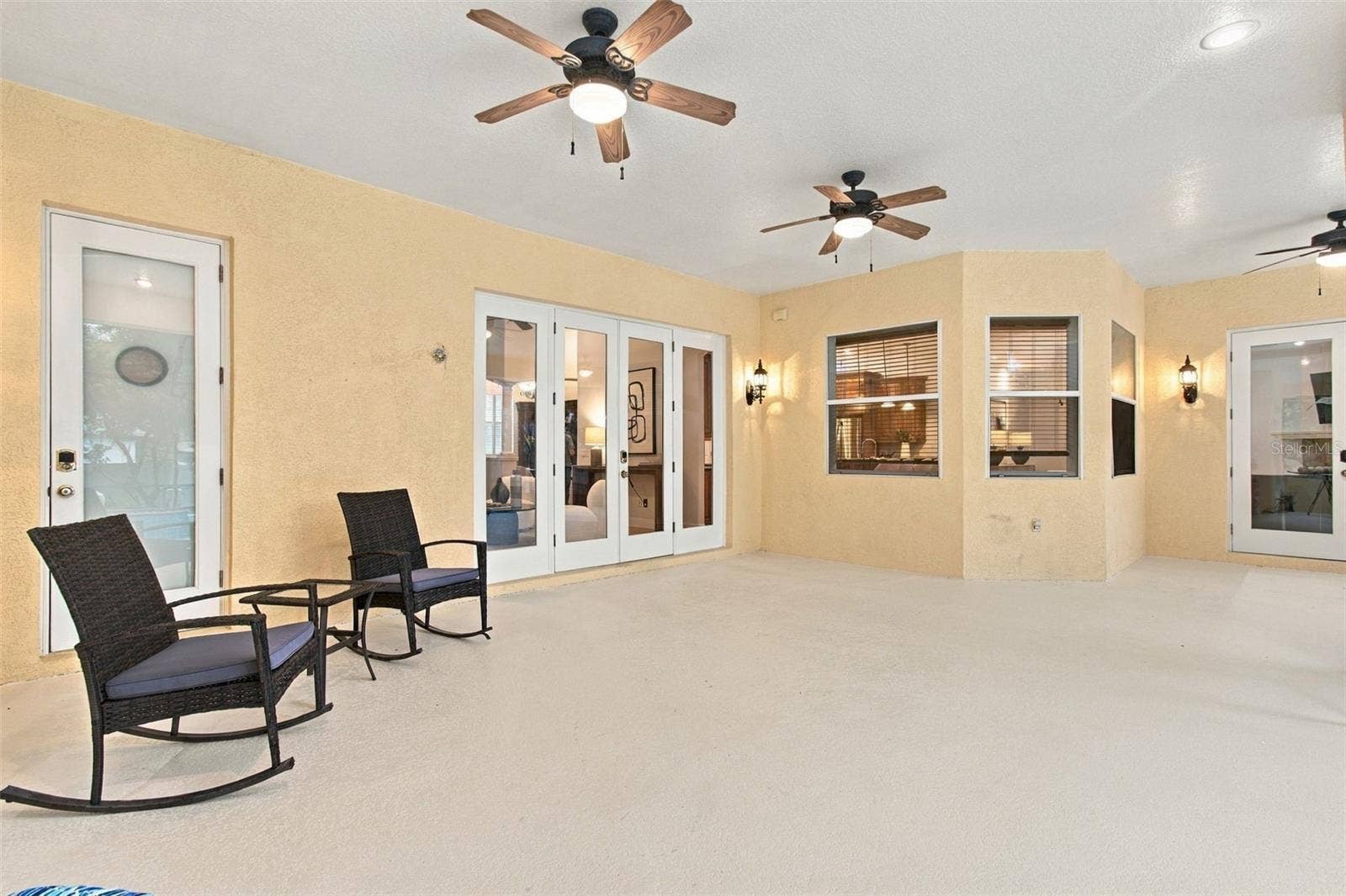816 CITRUS WOOD LANE, Valrico, FL 33594