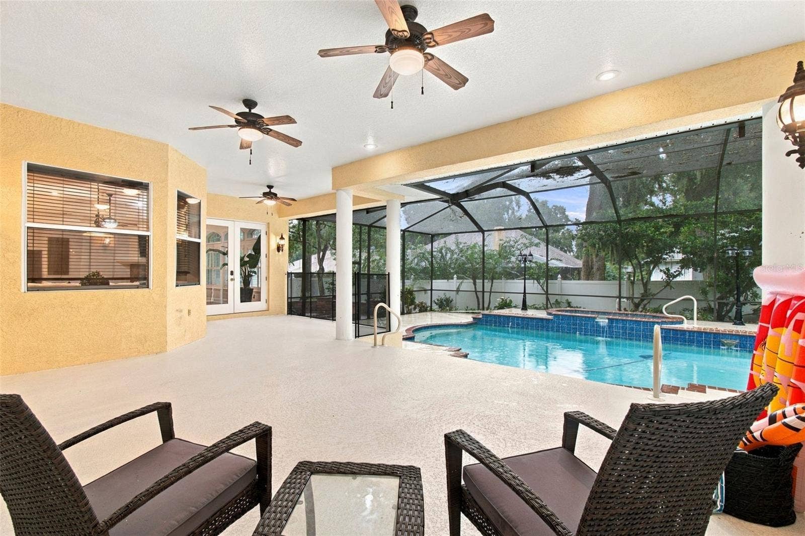816 CITRUS WOOD LANE, Valrico, FL 33594