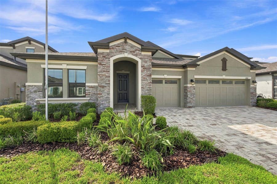 Property photo for 14519 WOODLAND SPUR DRIVE, Lithia, FL