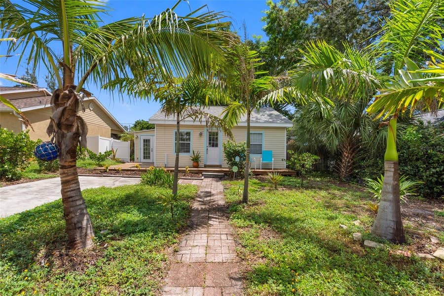 Property photo for 2222 QUINCY STREET S, St Petersburg, FL