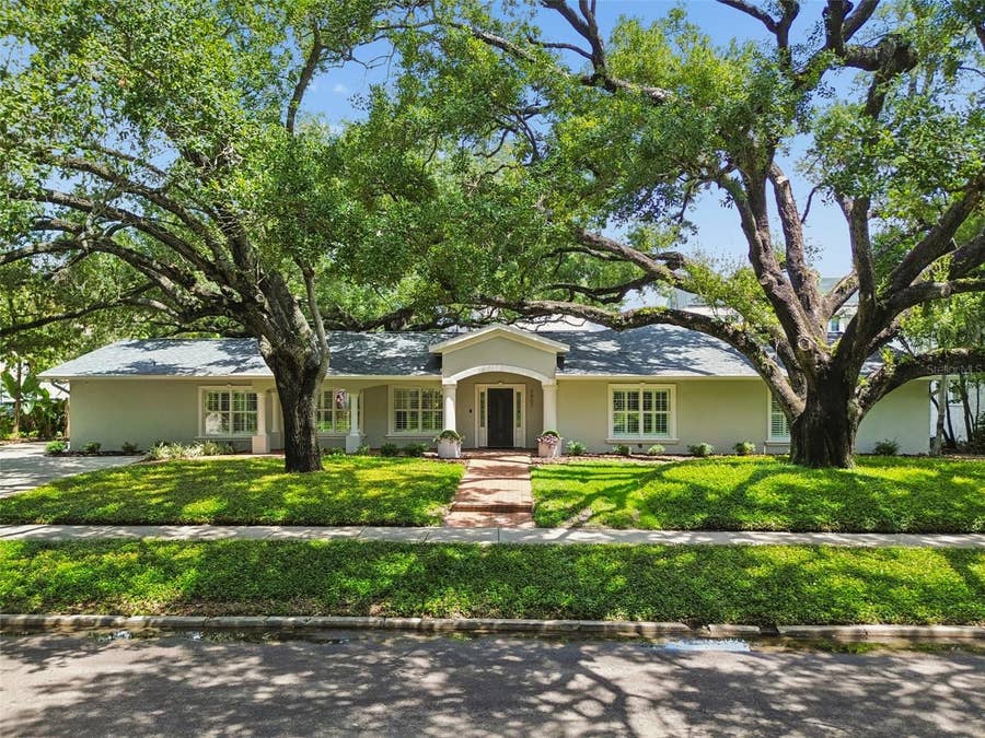 Property photo for 2807 W FOUNTAIN BOULEVARD, Tampa, FL