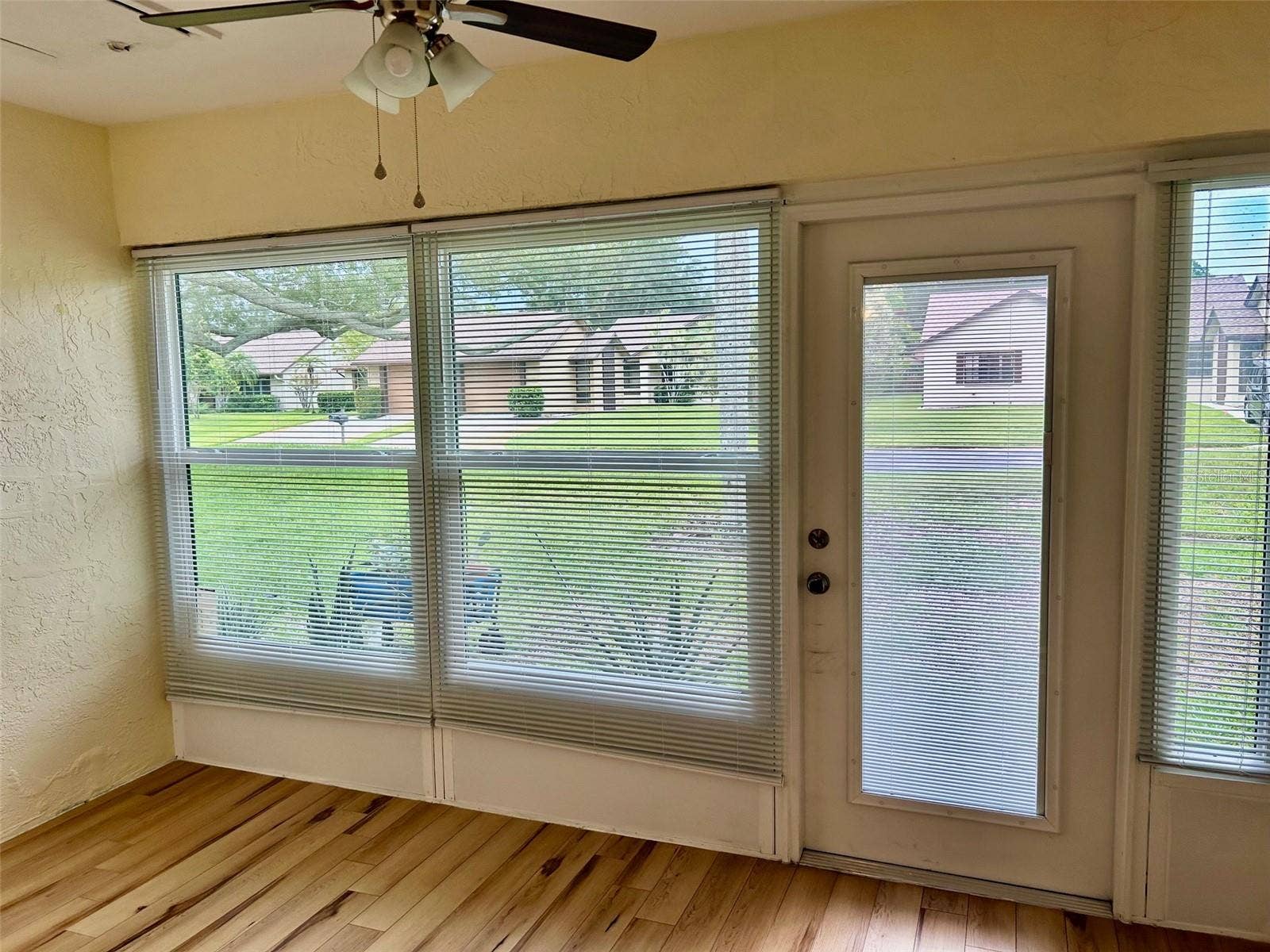 2506 OAKLEAF LANE, #25B, Clearwater, FL 33763 Enclosed Porch