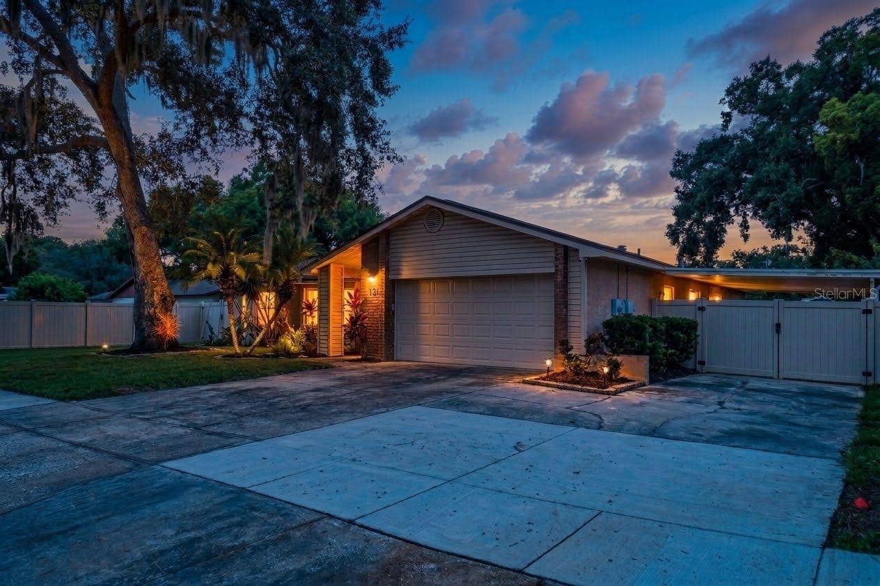 613 PINE FOREST DRIVE, Brandon, FL 33511