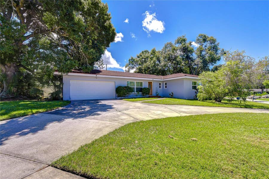 Property photo for 1001 BAY BREEZE TERRACE, Largo, FL