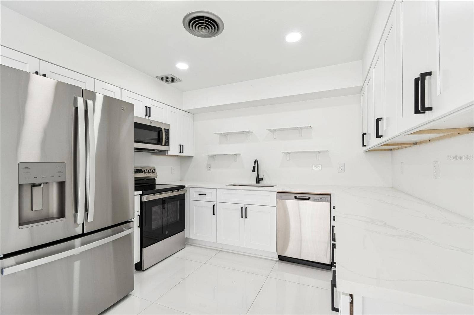 455 81ST AVENUE, St Pete Beach, FL 33706 Kitchen