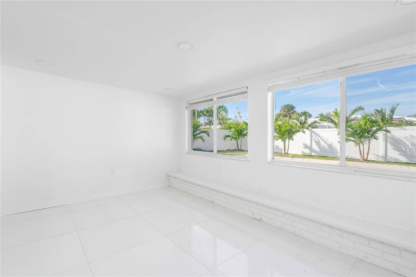 455 81ST AVENUE, St Pete Beach, FL 33706 Florida room