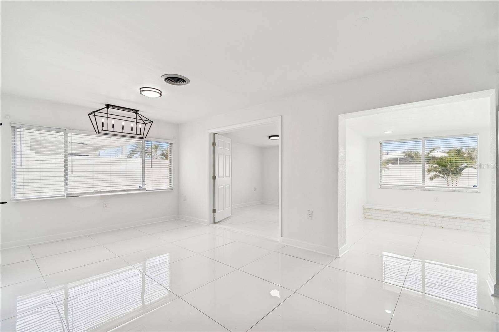 455 81ST AVENUE, St Pete Beach, FL 33706 Living room