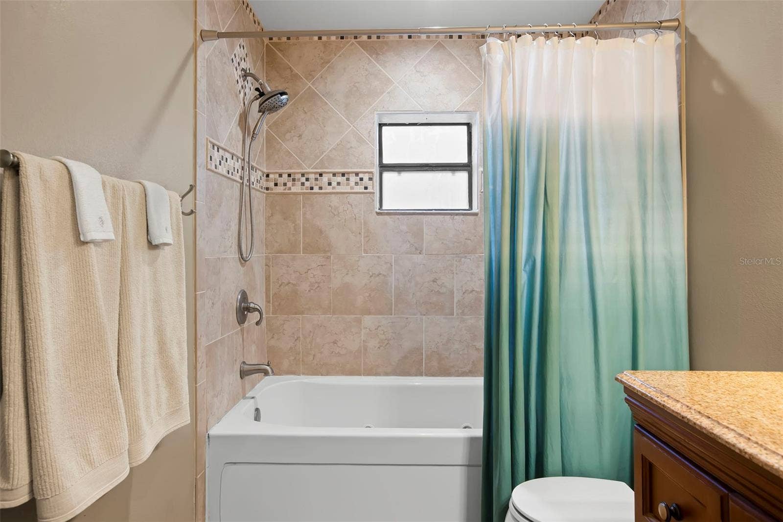 1419 INDIAN TRAIL S, Palm Harbor, FL 34683 Second Bathroom