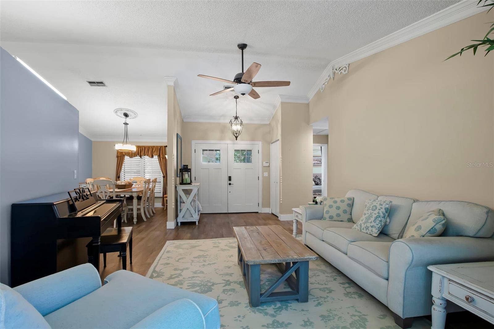 1419 INDIAN TRAIL S, Palm Harbor, FL 34683 Entry