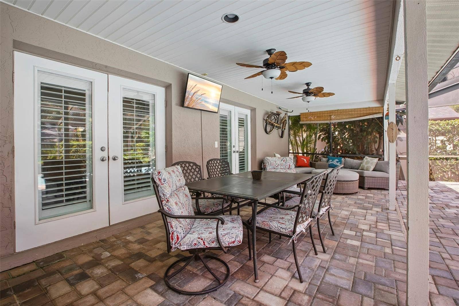 1419 INDIAN TRAIL S, Palm Harbor, FL 34683 Covered Lanai