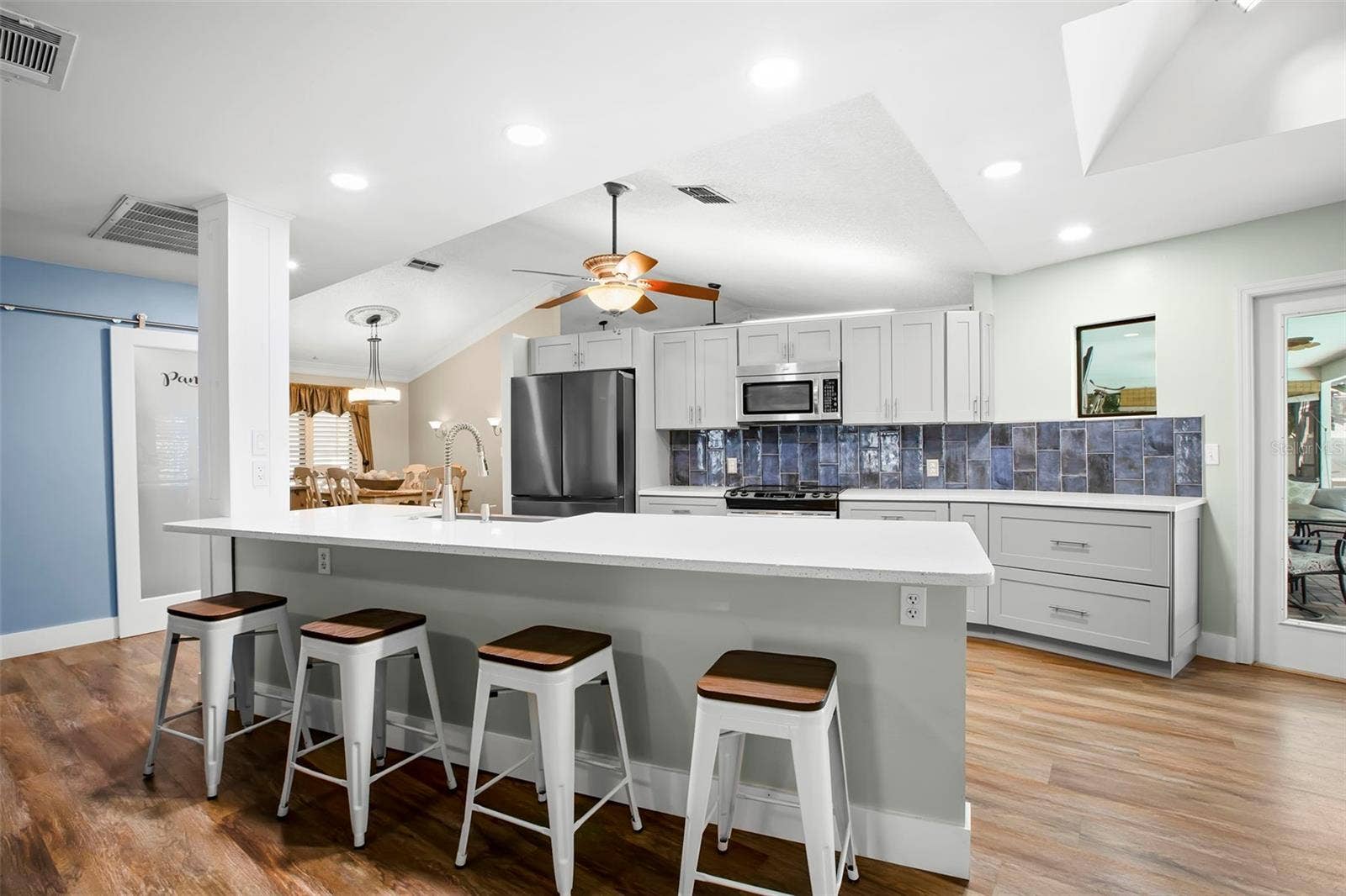 1419 INDIAN TRAIL S, Palm Harbor, FL 34683 Kitchen